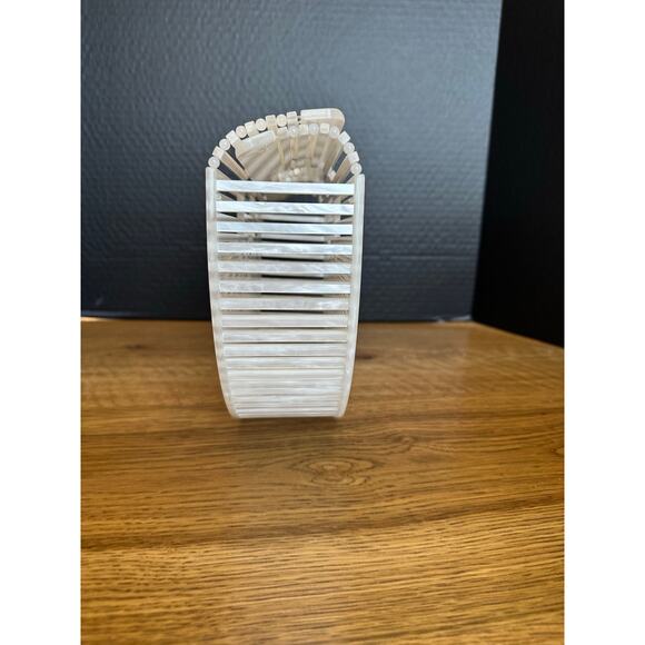 NIB CULT GAIA Acrylic Ark Small Clutch Handbag Pearl White Dustbag Card - Picture 9 of 13